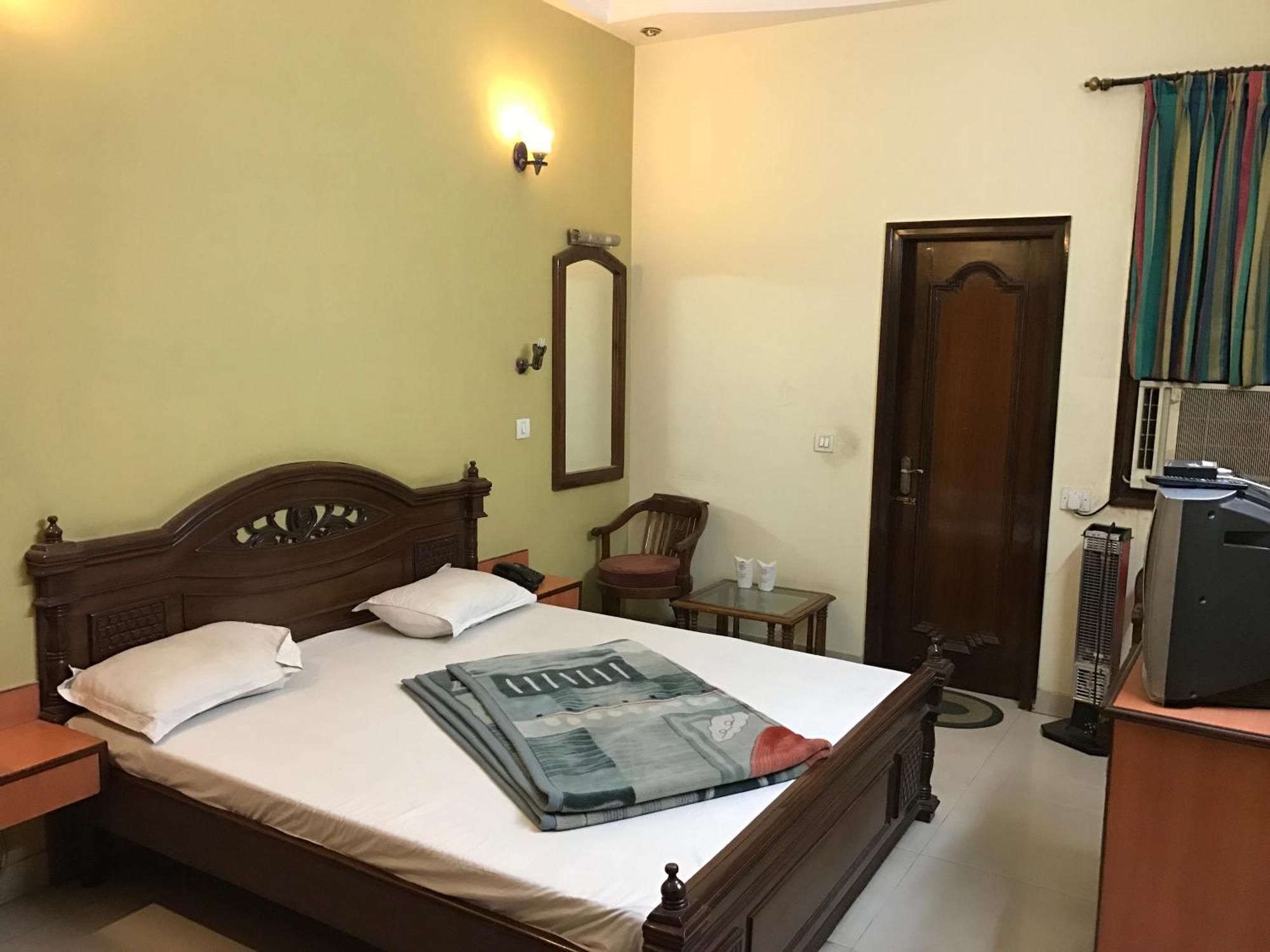 Hotel D R International Ambāla Room photo